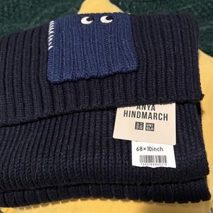 Uniglow x Anna Hindmarch Heatech scarf